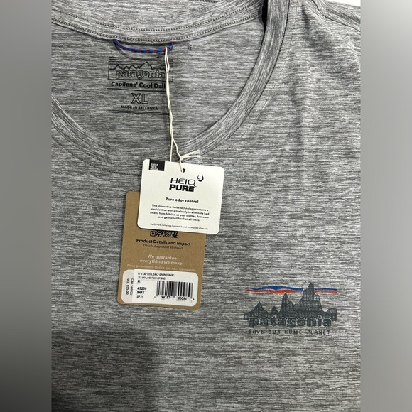 Patagonia Women's XL Capilene Cool Daily Graphic T-Shirt Grey NWT - Picture 11 of 12